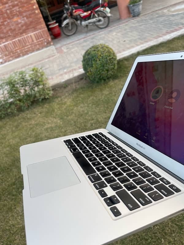 Macbook Air 2015 For Sale 6