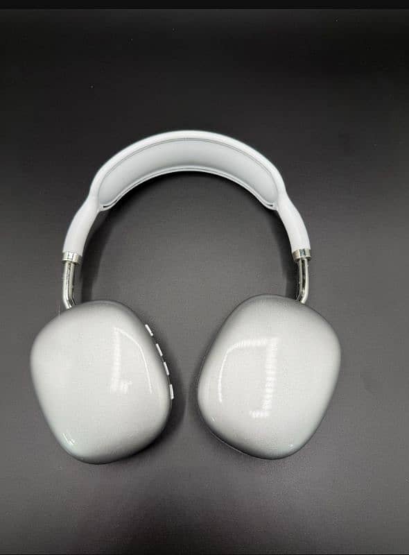 p9 headphones 1