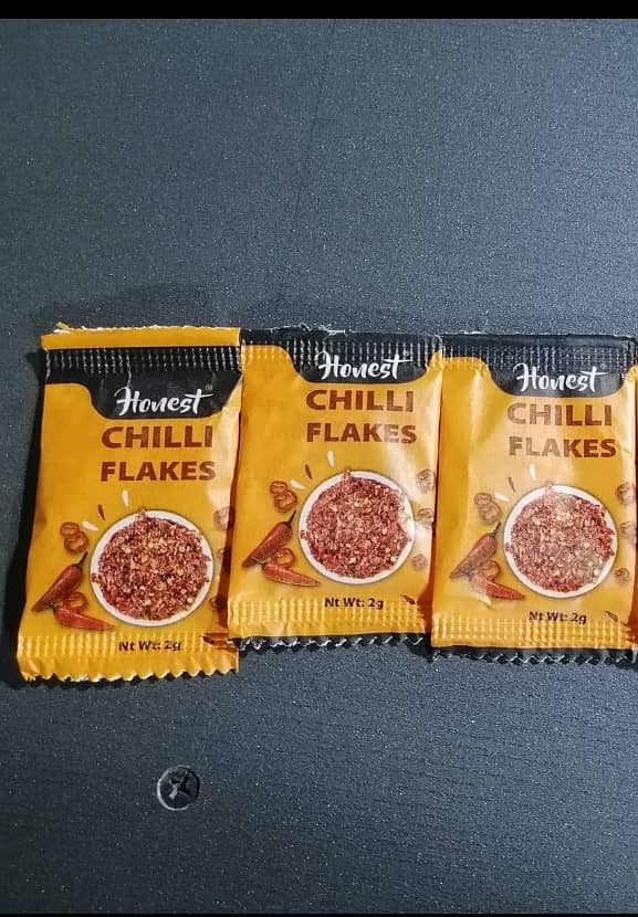 Red Chilli powder sachet for pizza & silica gel sachet Available 1