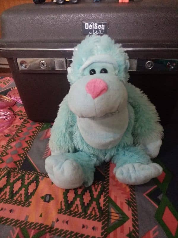 stuffed toys in excellent condition 3