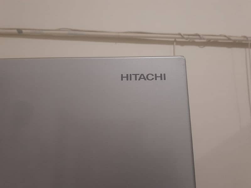 HITACHI 9