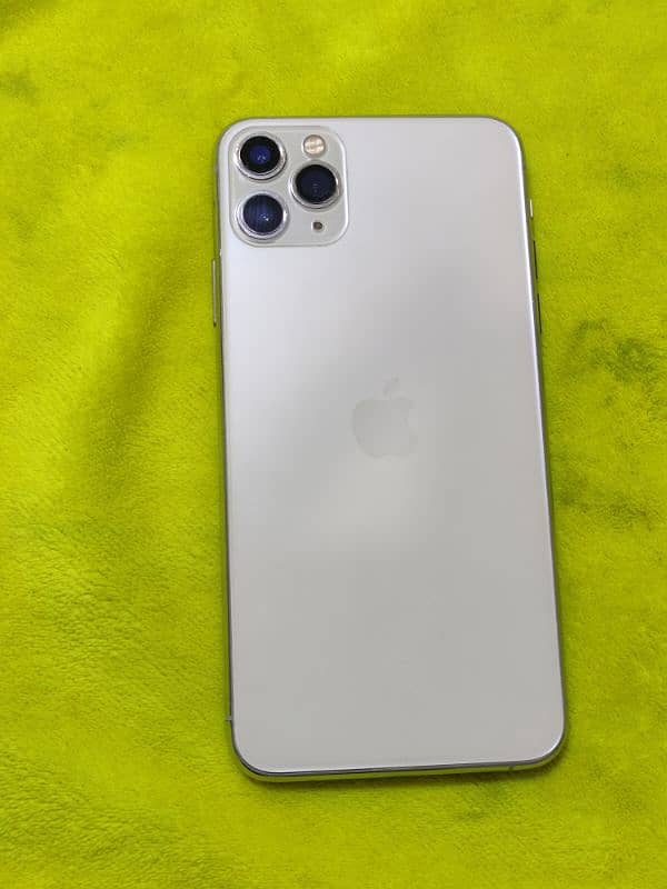 iPhone 11 Pro Max 1