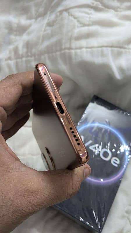 vivo v40e for only month use box Open condition 1