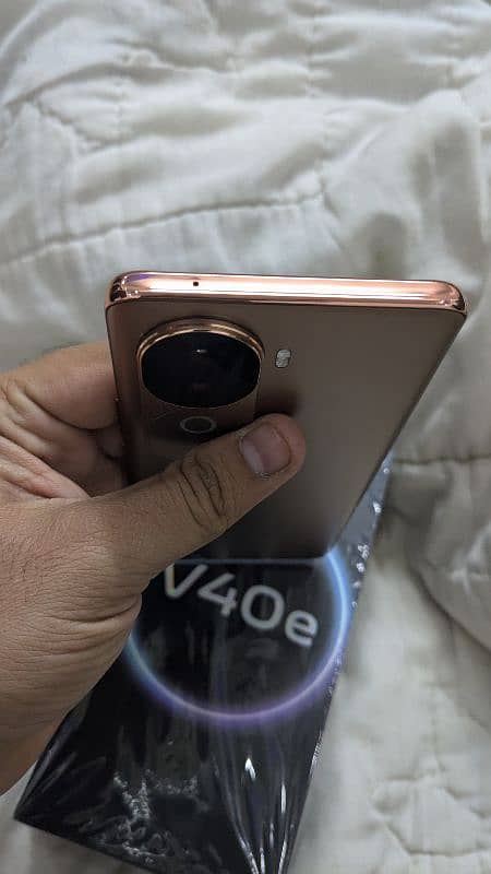 vivo v40e for only month use box Open condition 2