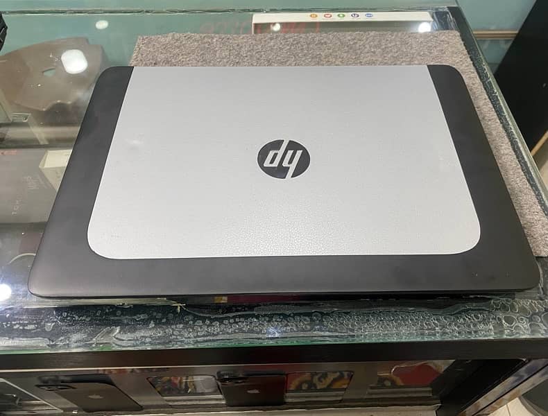 Hp Zbook  i7 5th generation with graphic card 3