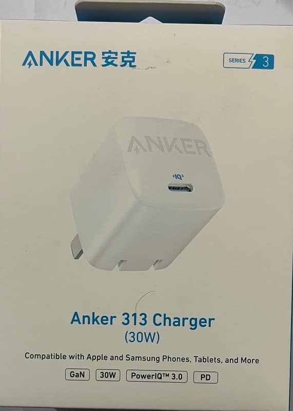 Anker 30 Watt charger for Iphone and Samsung 1