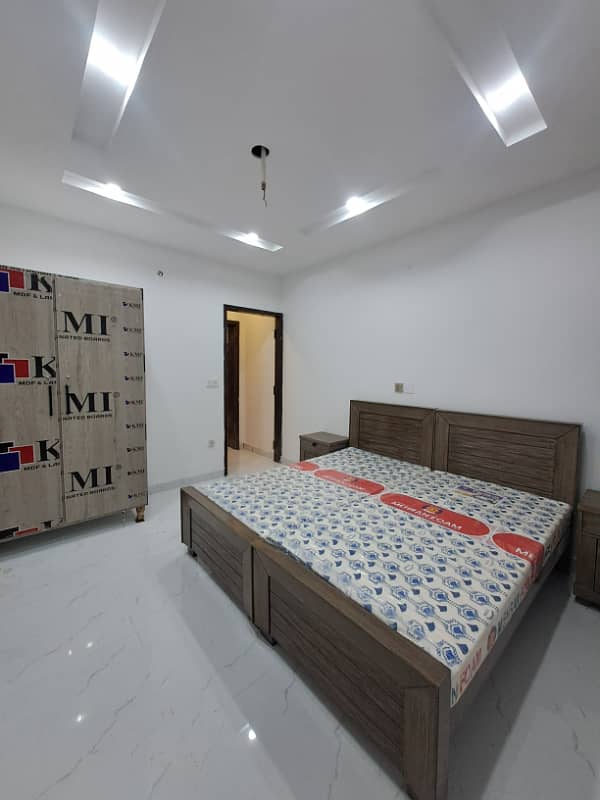 Bachelors Students Job Holders Furnished Rooms 3