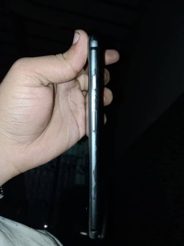 iPhone 8plus 64 GB me h and 10by 9 condition h 4