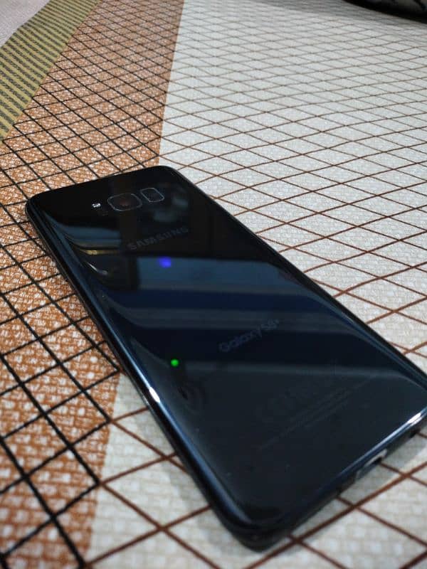 Samsung S8+ Black 2