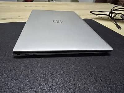 Dell XPS 15 9500 - intel core i7 10750H 0