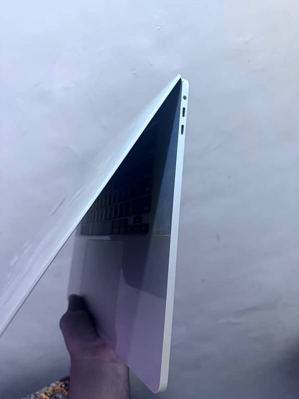 MACBOOK PRO 16” Core i7 2019 2