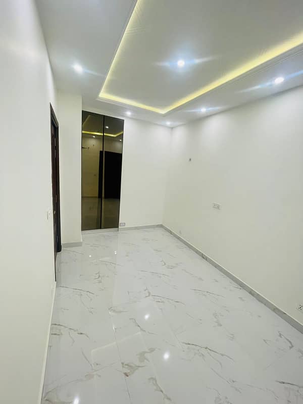 1 Kanal House Available For Rent In DHA Phase 7 9