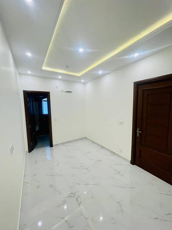 1 Kanal House Available For Rent In DHA Phase 7 15