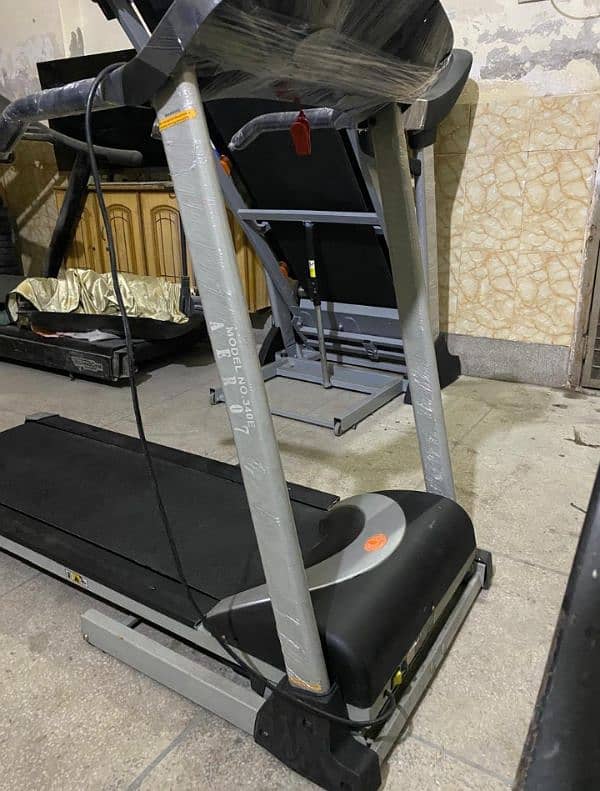 American Fitness Treadmill 4