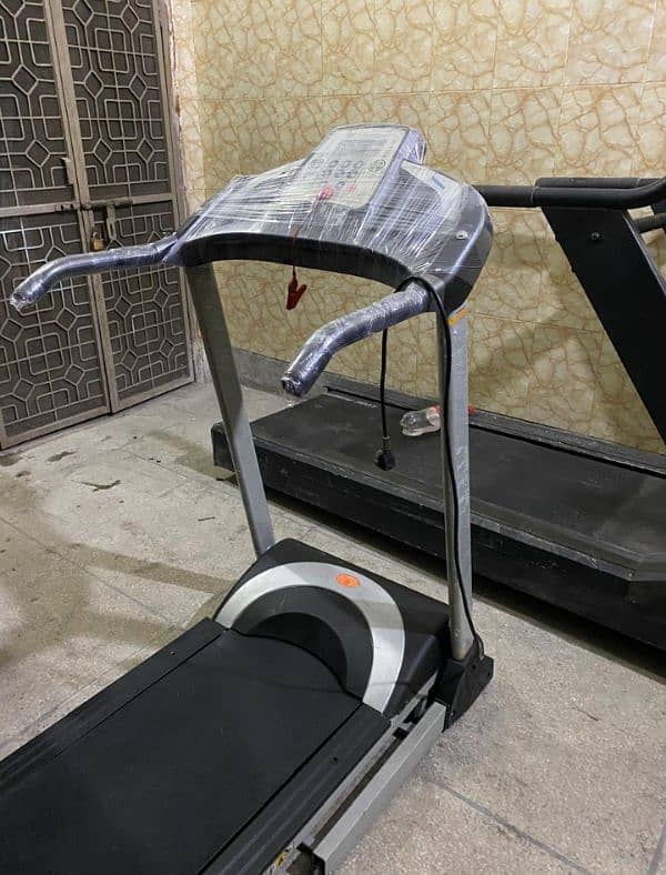 American Fitness Treadmill 6