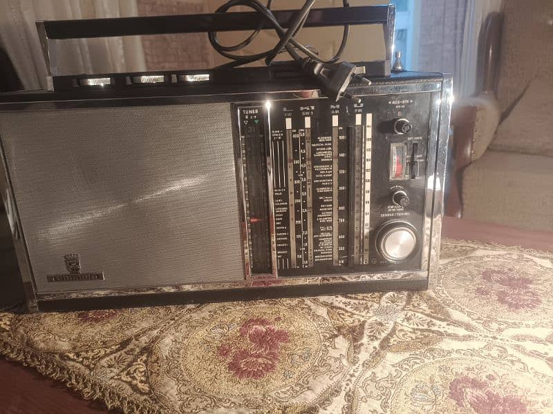 GRUNDIG SATELLIT 6001 TRANSISTOR RADIO 0