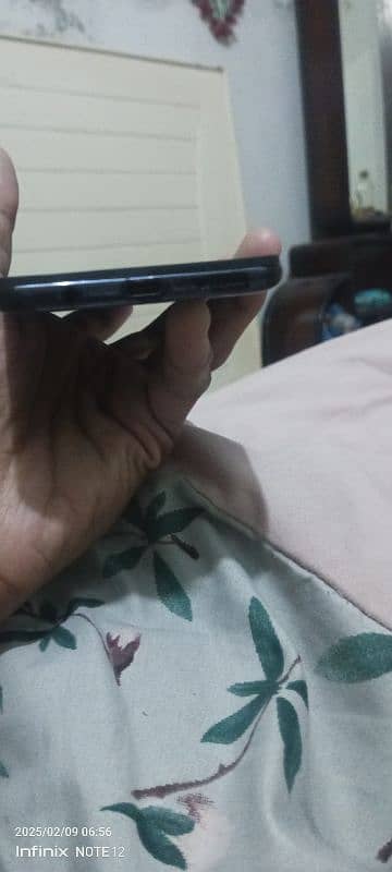 9/10 phone only finger is not working 1