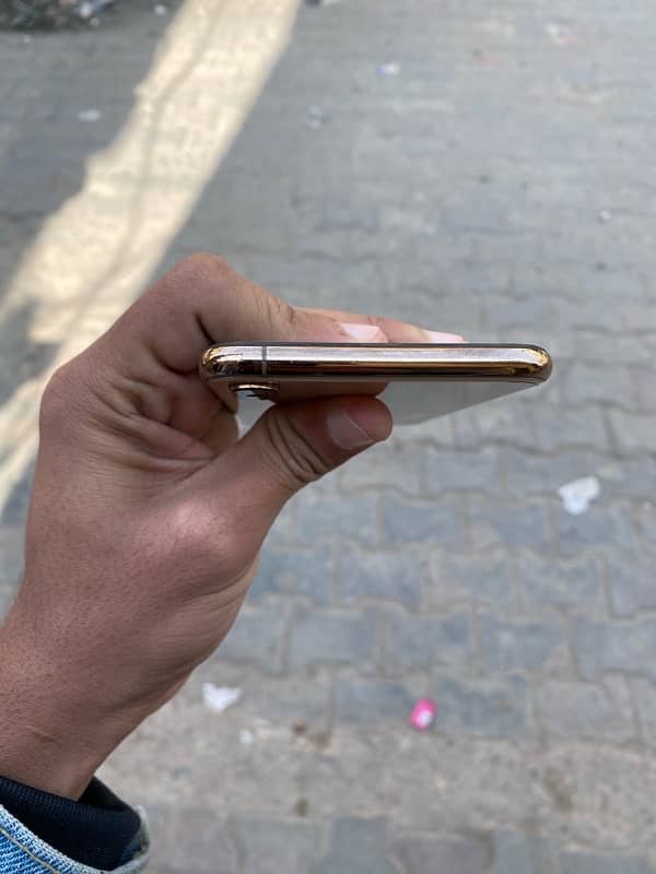 XS Max 256gb factory unlock 5