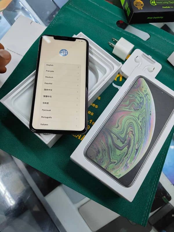 iPhone X's max 256 pta approved 03298295983watsapp 2