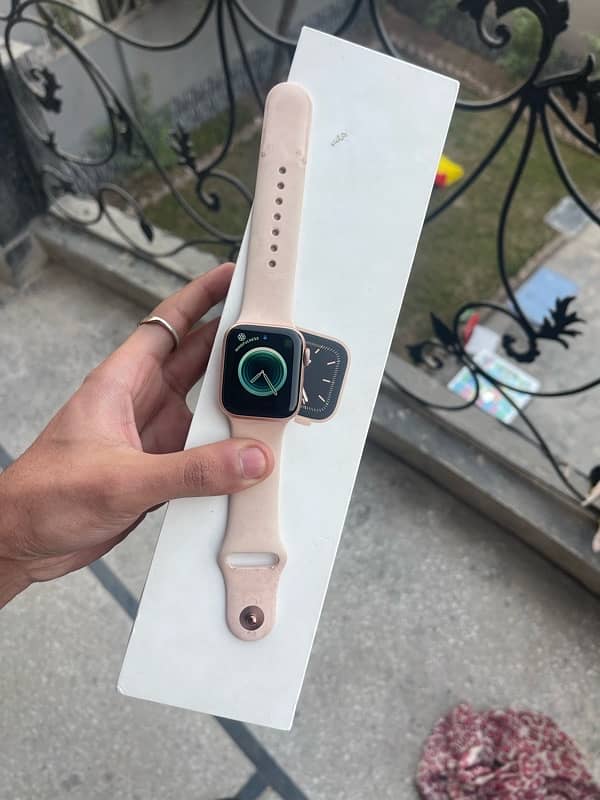 Apple Watch Series 5 40Mm 9