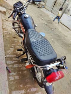 Honda 125 2022 black