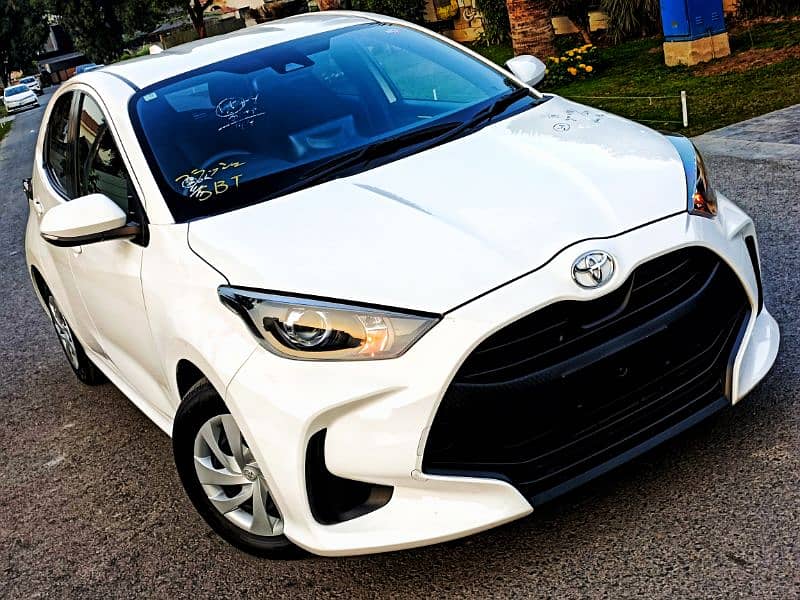 Toyota Yaris X 2021 0