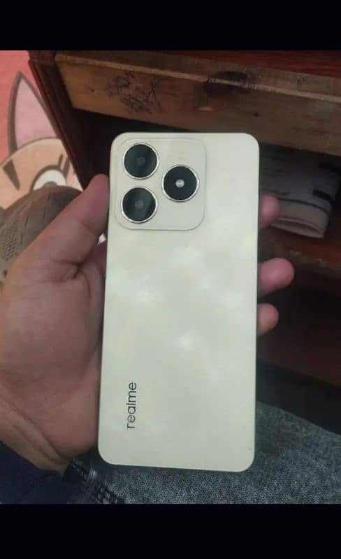 Realme c61 1