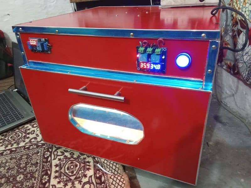 انڈوں سے چوزے نکا لنے والی مشین Eggs Hatching incubator AC and DC 10