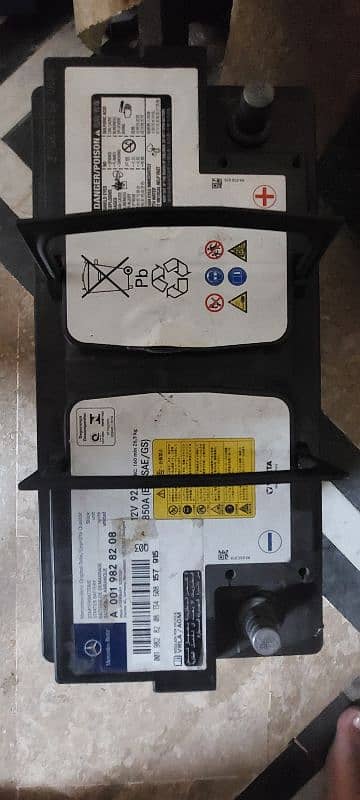 mercedes benz battery with charger 0