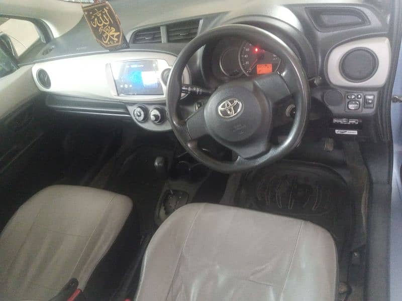 Toyota Vitz 2012 7