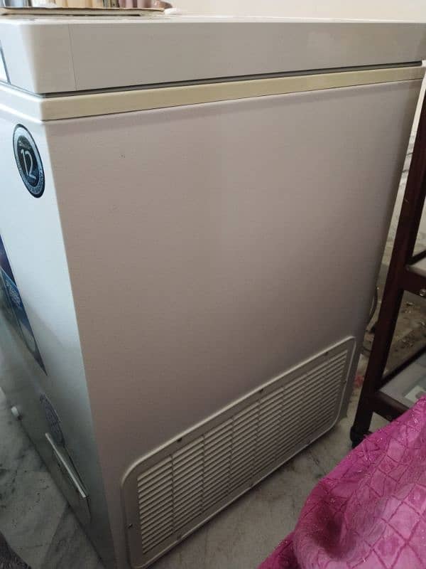 Dawlance Single Door Deep Freezer 3