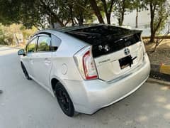 Toyota Prius 2012 model import 2016