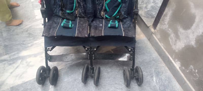 imported baby pram for 2 babies 4