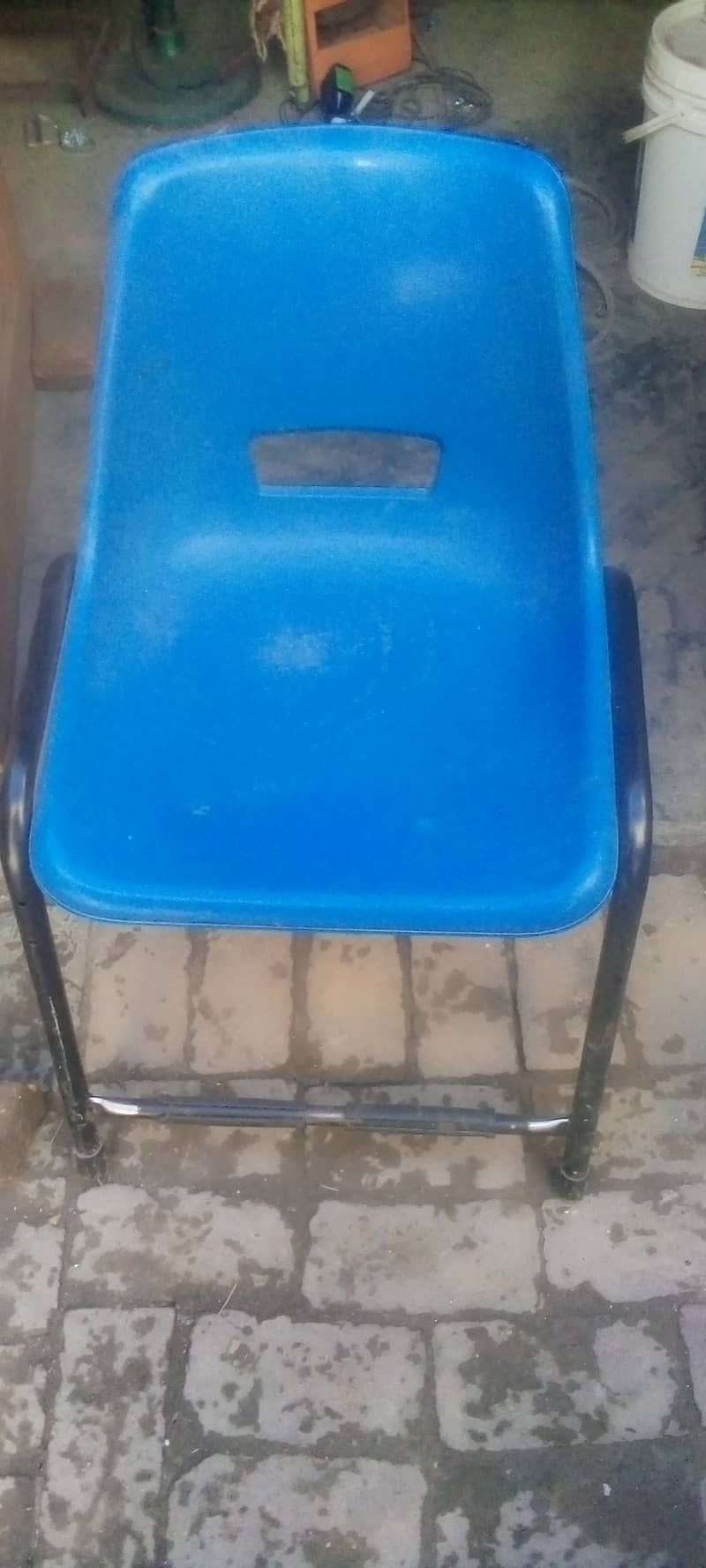 Slightly Used School Chairs 5