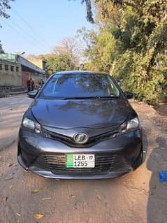 Toyota Vitz 2015