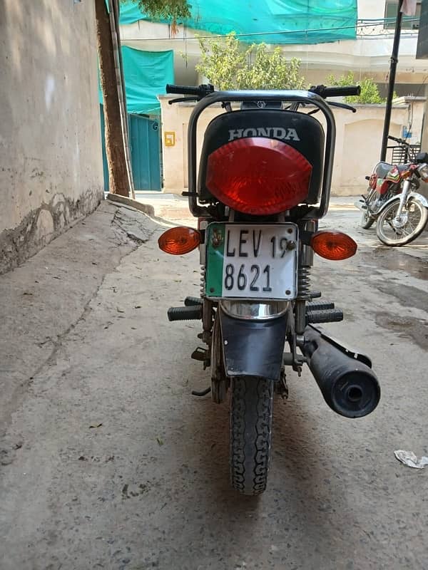 Honda CG 125 Red 3