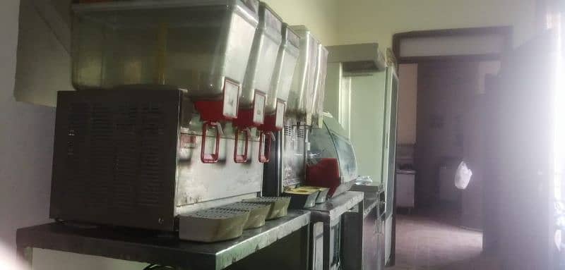 urgent sale restaurant equipment sale Total price for everything 300k 0