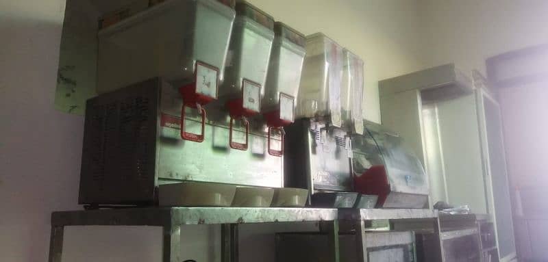 urgent sale restaurant equipment sale Total price for everything 300k 2