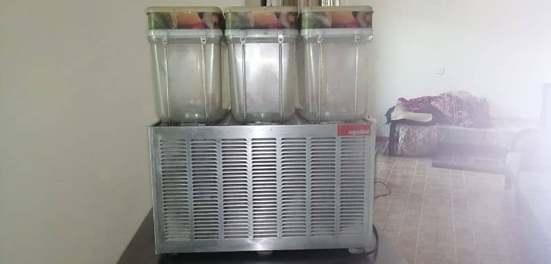 urgent sale restaurant equipment sale Total price for everything 300k 15