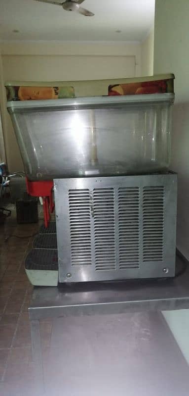 urgent sale restaurant equipment sale Total price for everything 300k 16