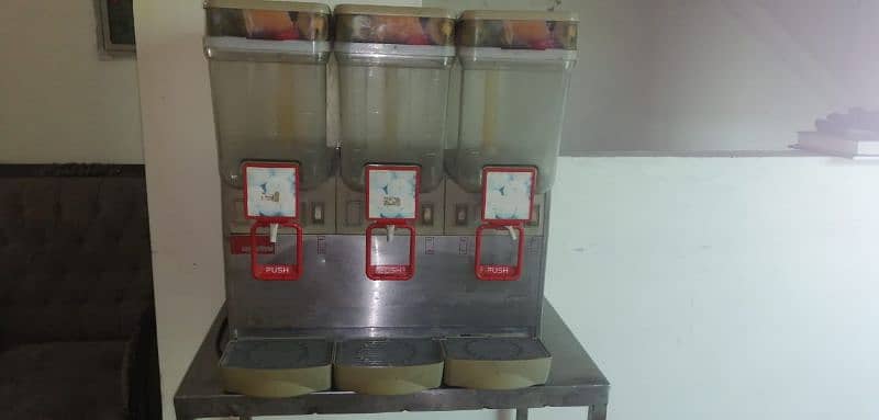 urgent sale restaurant equipment sale Total price for everything 300k 18