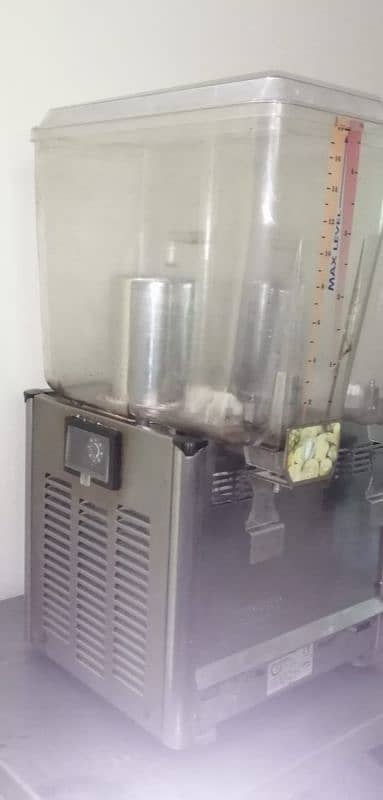 urgent sale restaurant equipment sale Total price for everything 300k 19