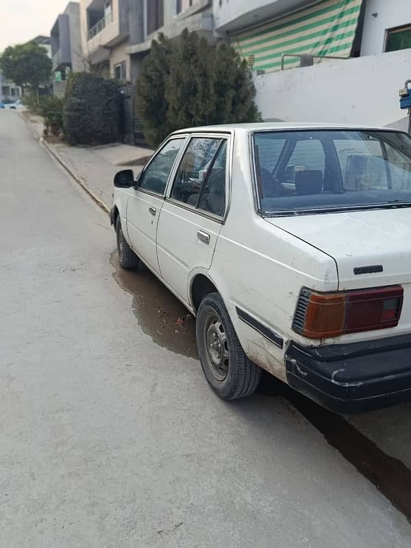 Nissan Sunny 1983 9