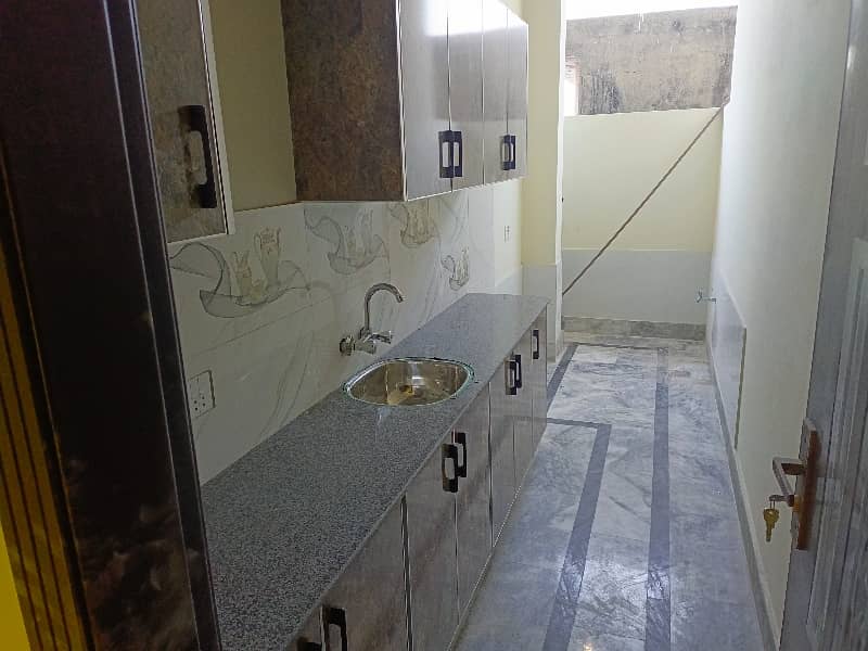 4,Marla Brand New Scond Floor Flat Available for rent in Johar Town Near Expo Center 6