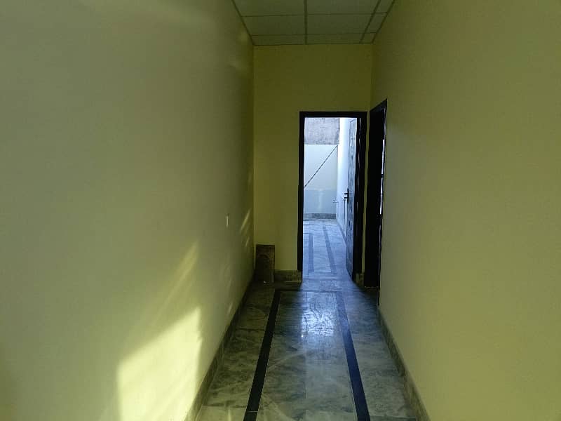 4,Marla Brand New Scond Floor Flat Available for rent in Johar Town Near Expo Center 9