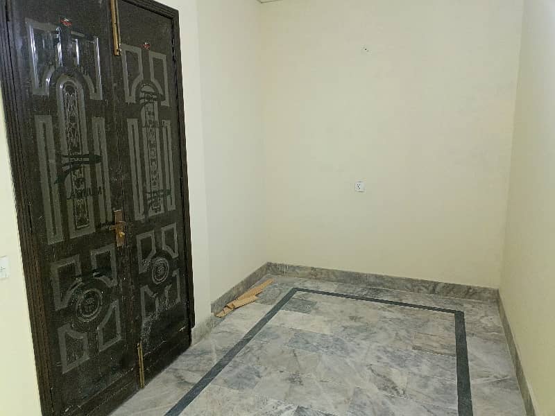 4,Marla Brand New Scond Floor Flat Available for rent in Johar Town Near Expo Center 10