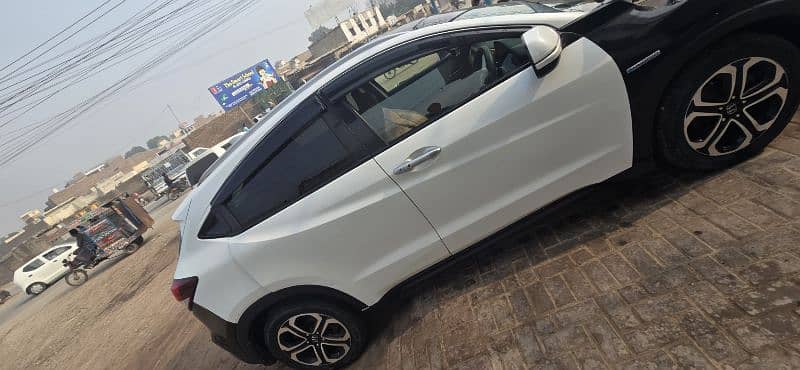 Honda Vezel 2014 9