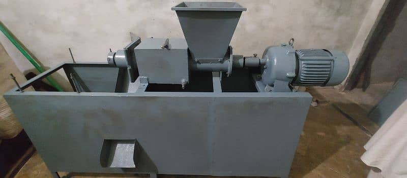 soap making machine available 3