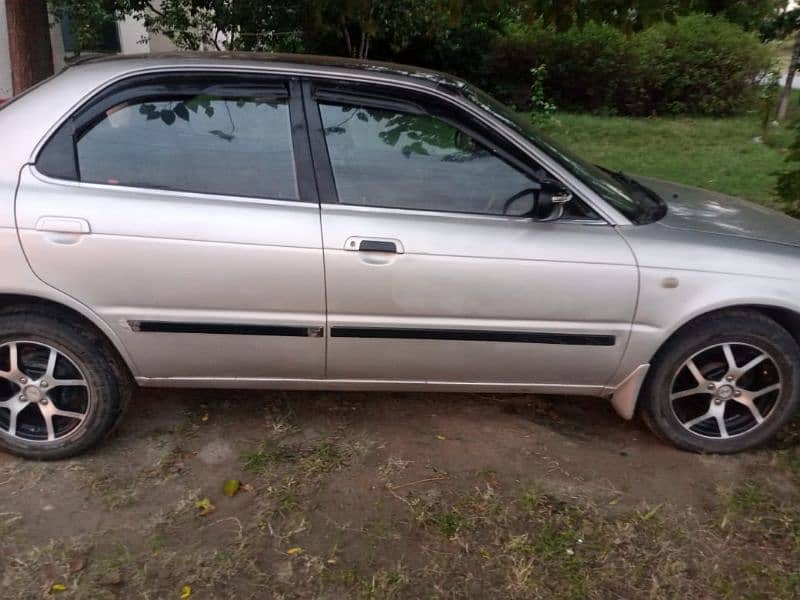 Suzuki Baleno 2004 1