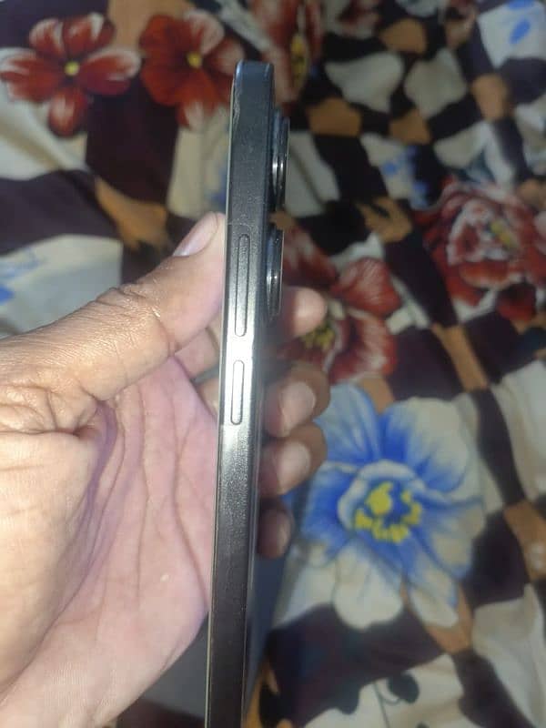 i am selling my mobile 3